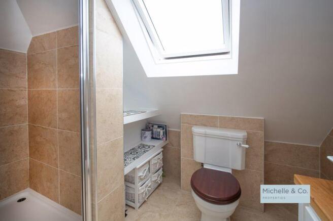 En-suite shower room 