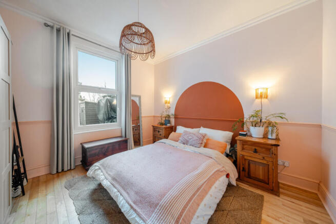 1401028-17-696a68...