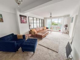9, Tower Court, Westcliff Parade, Westcliff-on-sea SS0 7QQ