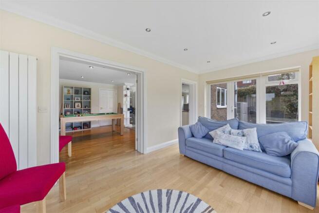Lounge/Sun Room
