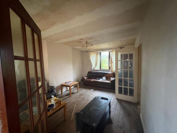 3 bed Semi-Detached for sale Image 10