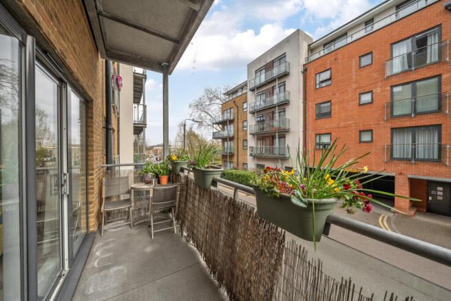 1436353-5-69cbd63...