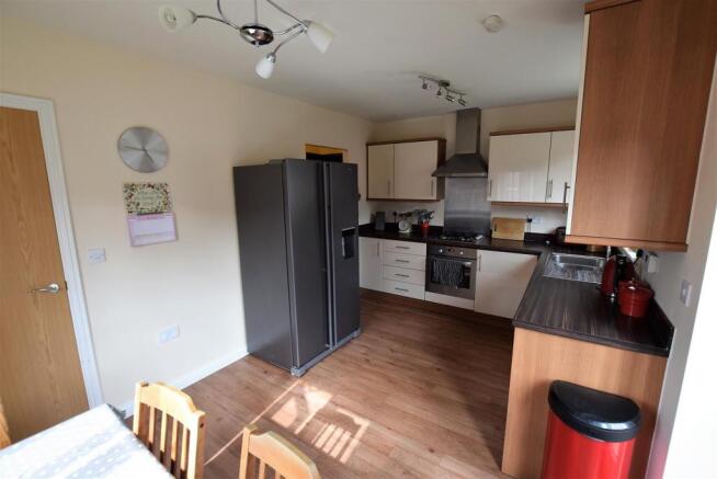 Kitchen / Breakfast 