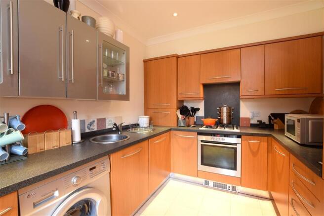 Kitchen/ Breakfast Room