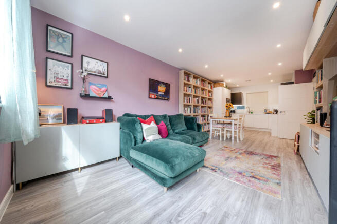 1487877-10-1a05d6...