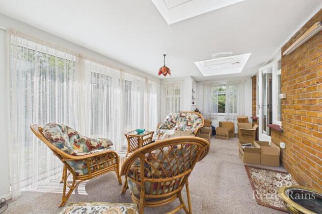 4 bed Detached for sale Image 7