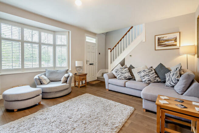 8684590-interior0...