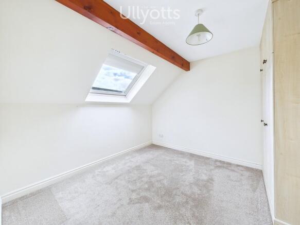 3 bed Terraced for sale Image 9