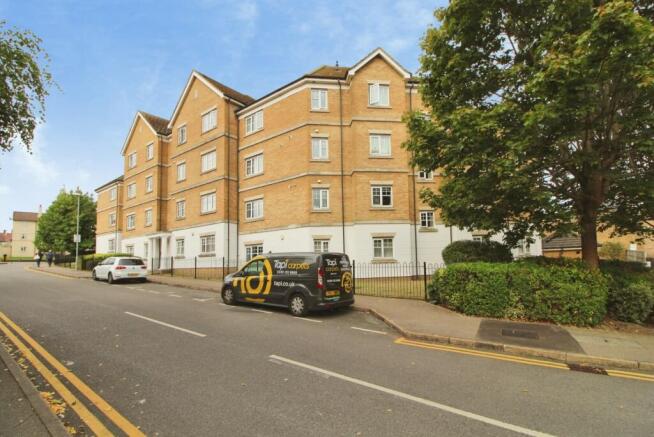 Two Bedroom 3rd Floor Flat To Let