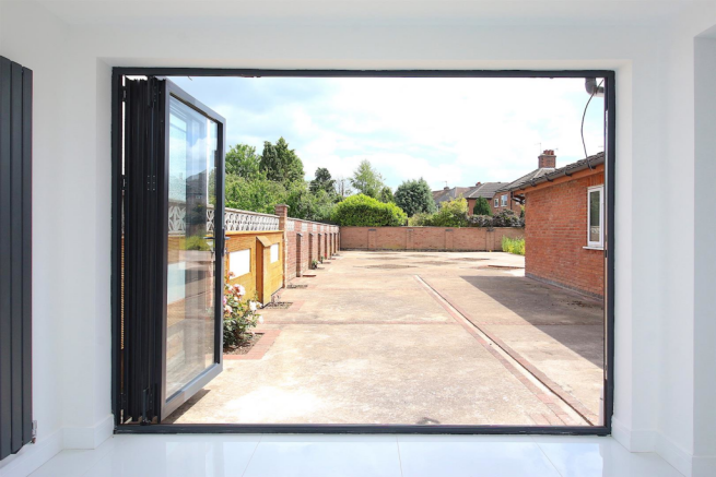 Bi-Folding Doors to Garden