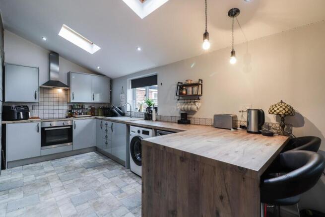 2 bed Cottage for sale Image 5
