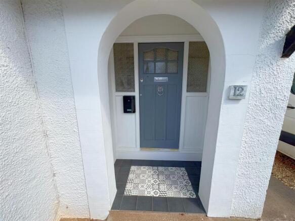 Front porch.jpg