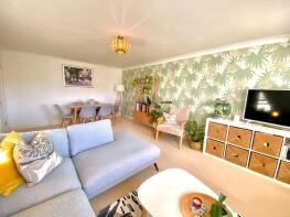 207c, West Street, Fareham PO16 0EN