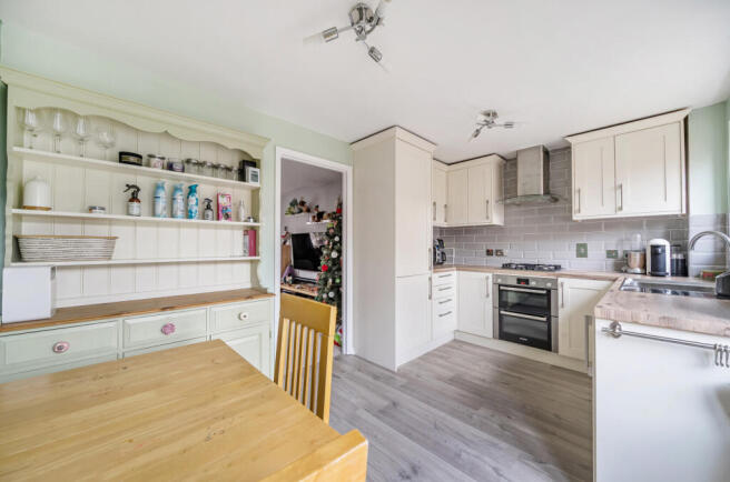 1389302-7-6940278...