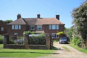 23, Buckland Road, Buckland HP22 5LL