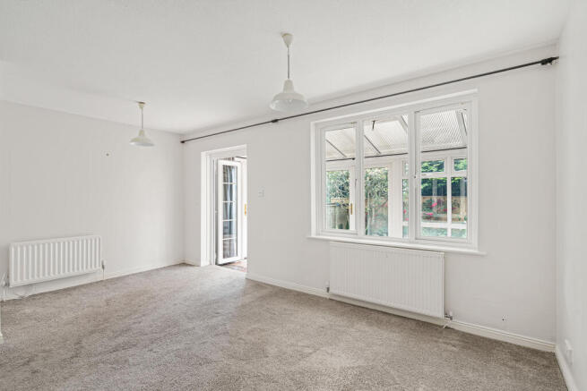 6 Living Room