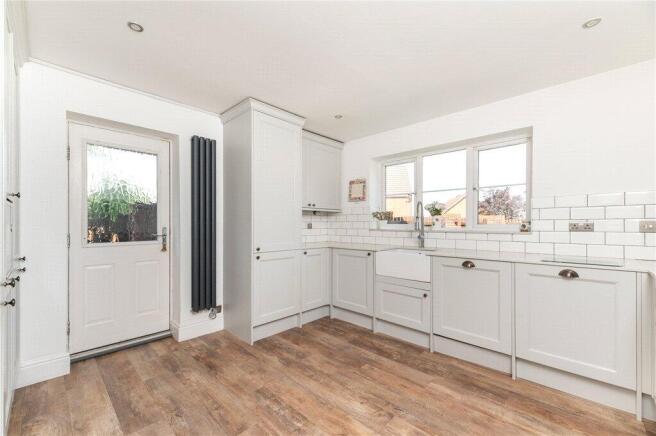 4 bed Detached for sale Image 9