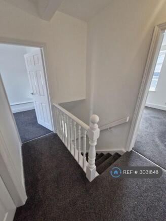 2 bed Terraced to rent Image 12