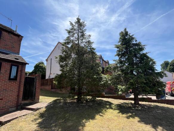 Land adjacent to 7 Kent Close, Uxbridge, Greater London, UB8 photo 4