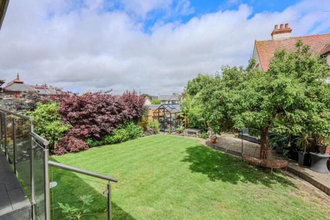 Eastwood Lane South, Westcliff-On-Sea photo 3