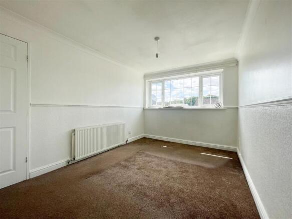 3 bed Semi-Detached to rent Image 10