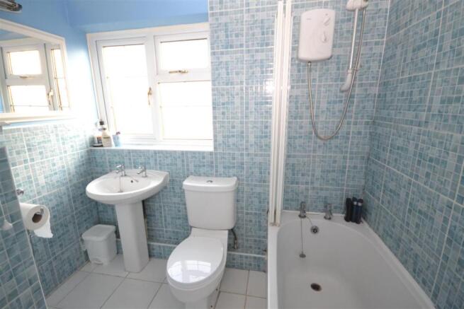 Bathroom.JPG