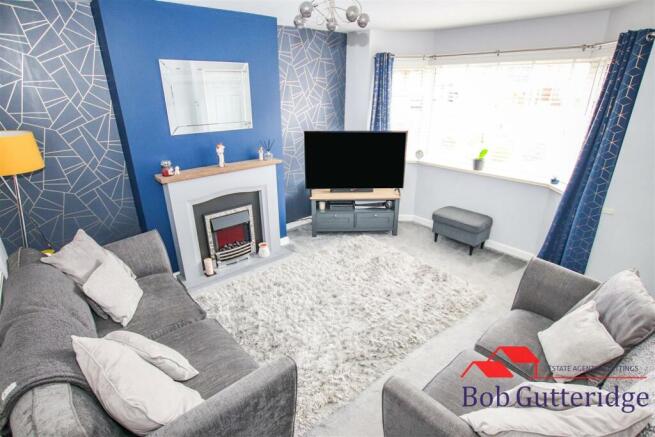 BAY FRONTED LOUNGE