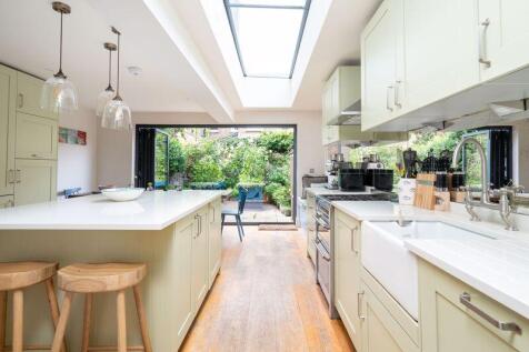 Gayford Road W12