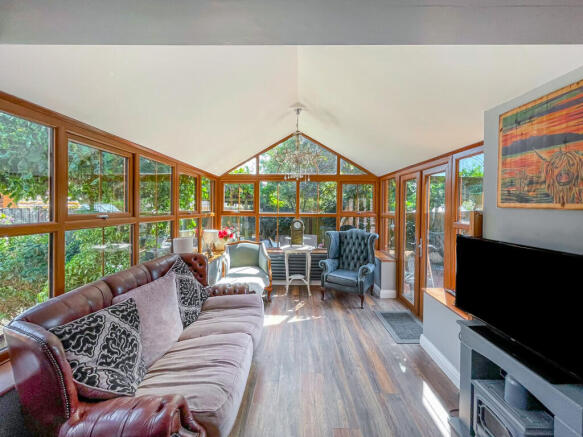 4 bed Detached for sale Image 7