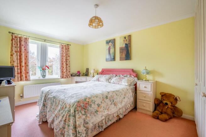 2 bed Apartment for sale Image 10
