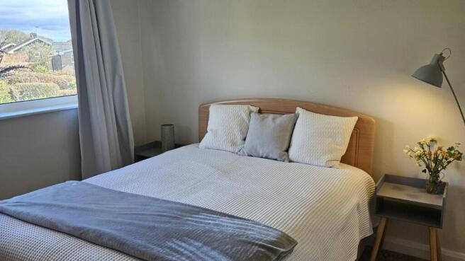 4 bed Detached to rent Image 9