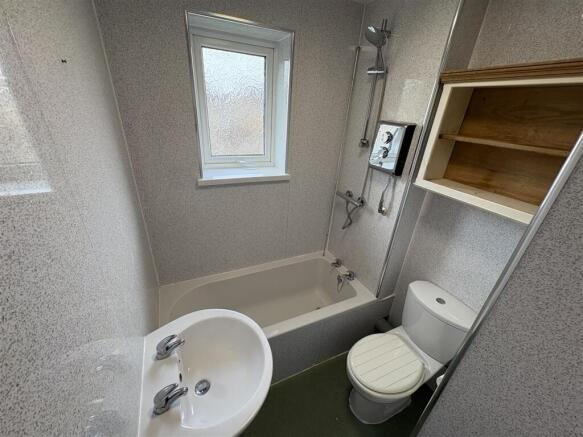 2 bed Terraced for sale Image 8