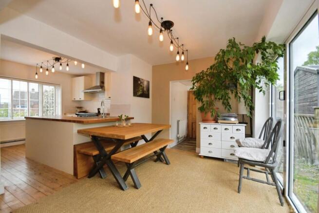 KITCHEN DINER 02.jpg
