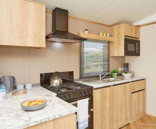 Carnaby Breakaway Kitchen At Hoburne Bashley