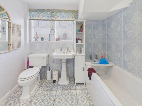 2 bed Semi-Detached for sale Image 4