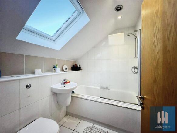 2 bed Apartment for sale Image 4
