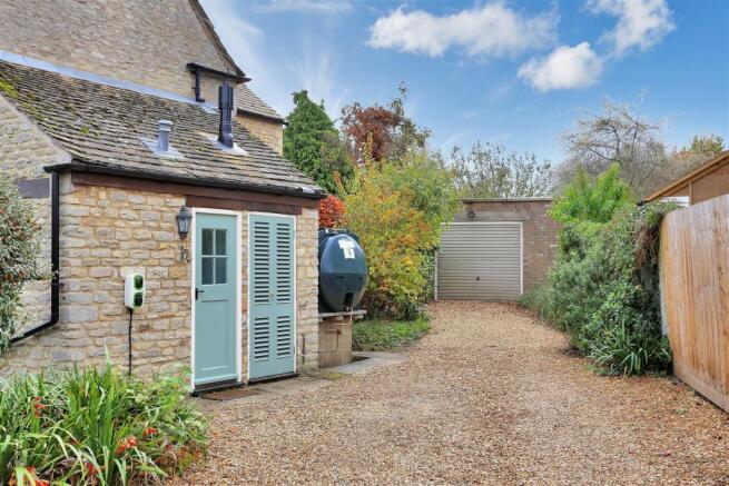 Laburnham Cottage PH-6 - Copy.jpg