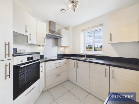 2 bed Flat for sale Image 5