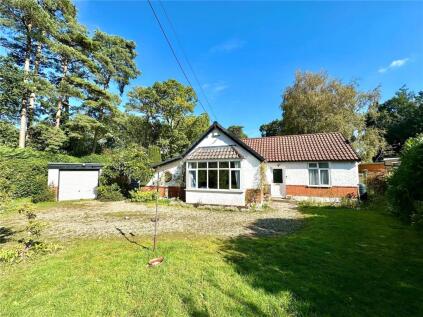 Pinewood Road, St. Ives, Ringwood, Dorset, BH24