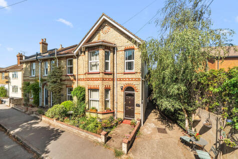 Laburnum Road, Chertsey