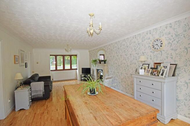 34 Meadowvale Road, lounge dining b.jpg