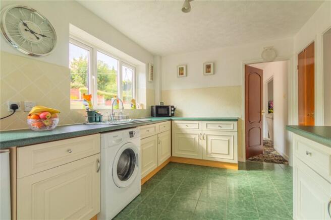 4 bed Detached for sale Image 6