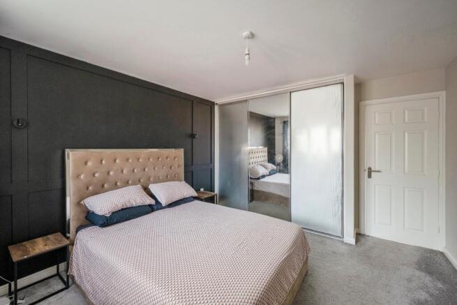 4 bed Detached for sale Image 7