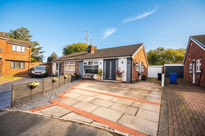 The Crescent, M26 3LQ