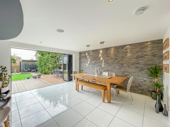 Kitchen/Breakfast/Dinning Room