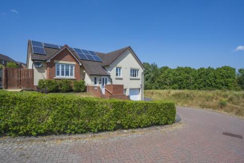 Hyde Road, Royal Wootten Basset, SN4