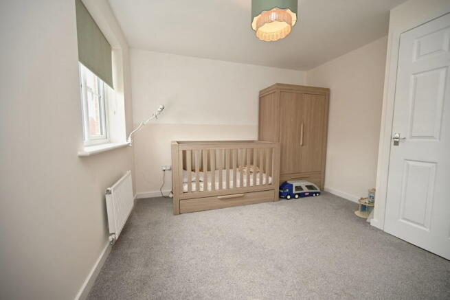 3 bed Town House for sale Image 9