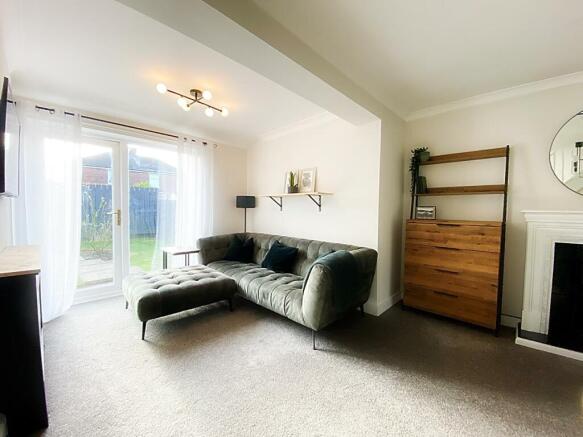 Lounge/Dining Room