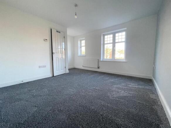 2 bed Terraced for sale Image 8