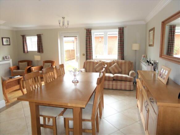 DINING ROOM/FAMILY ROOM